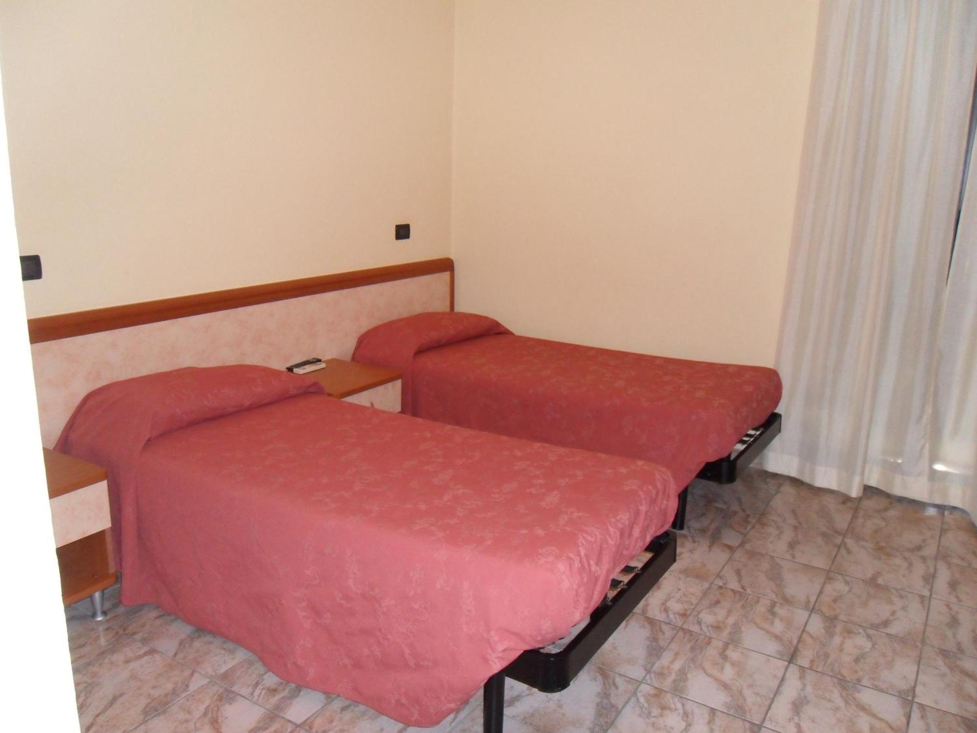 Hotel Formica Savignano sul Panaro Bagian luar foto