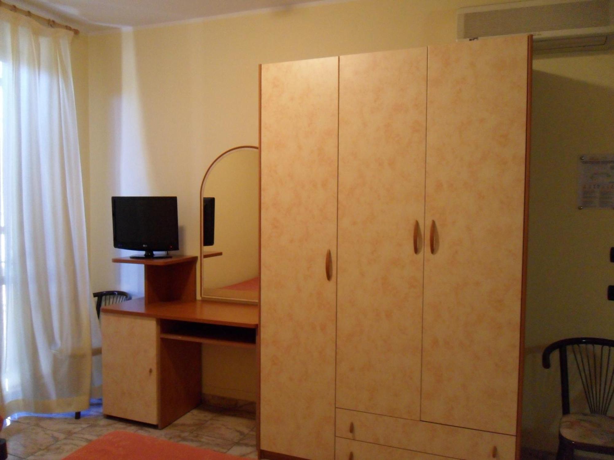Hotel Formica Savignano sul Panaro Bagian luar foto